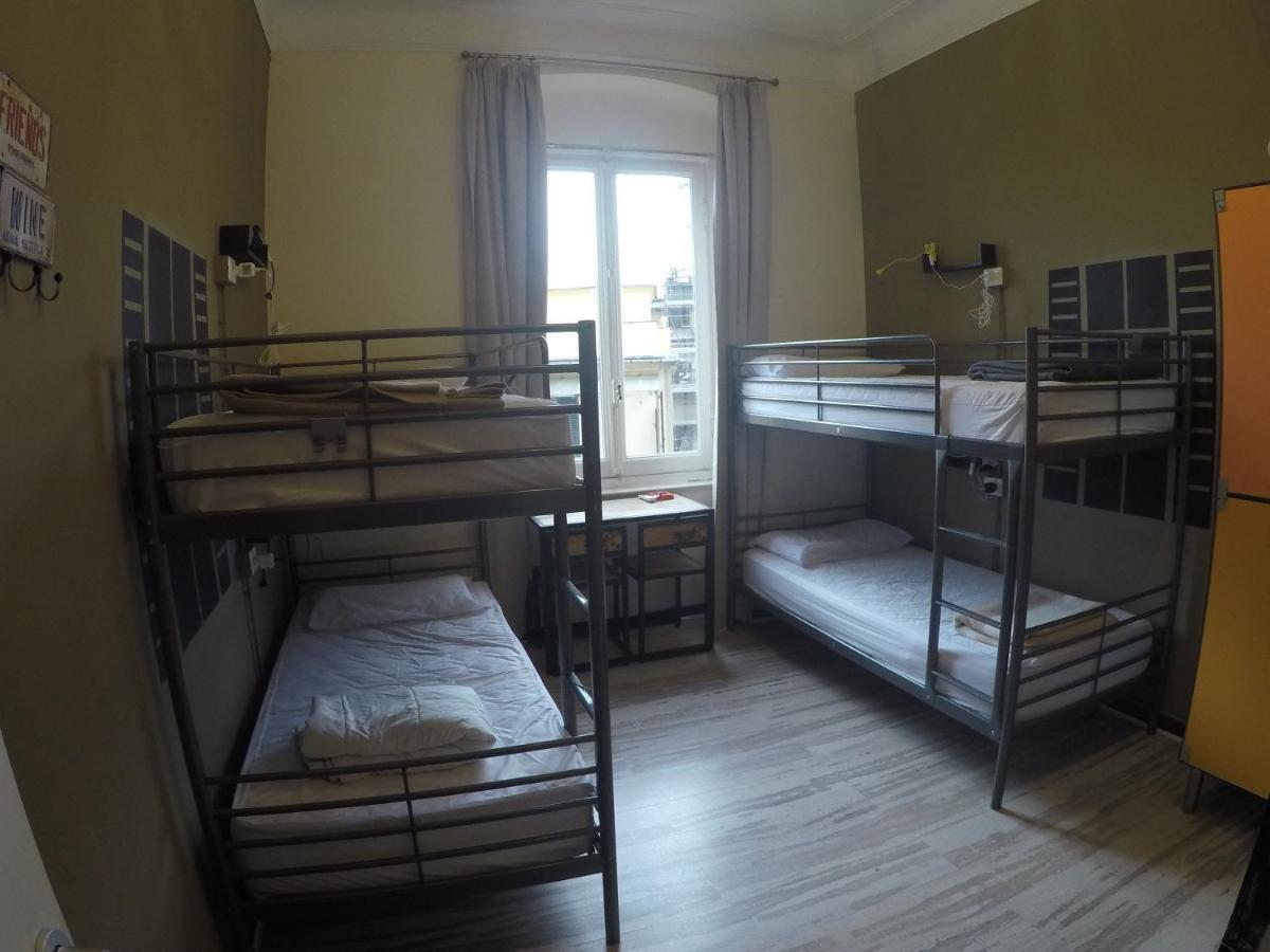 Victoria House Hostel Genoa Luaran gambar