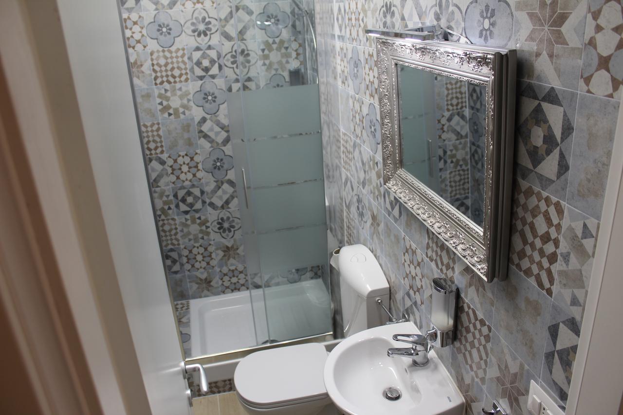 Victoria House Hostel Genoa Luaran gambar