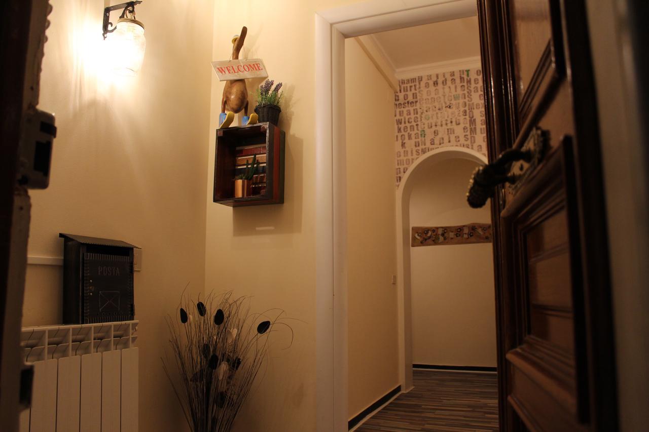 Victoria House Hostel Genoa Luaran gambar
