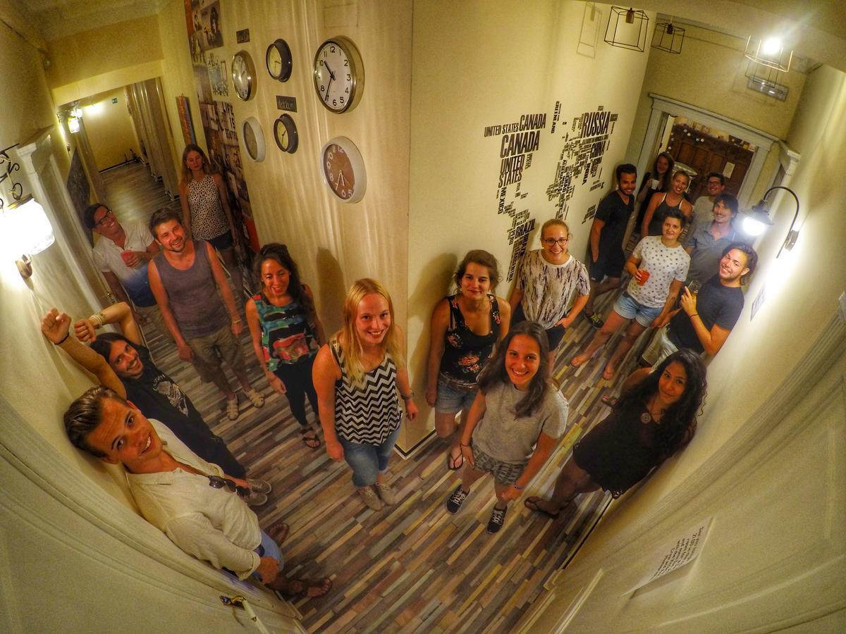 Victoria House Hostel Genoa Luaran gambar