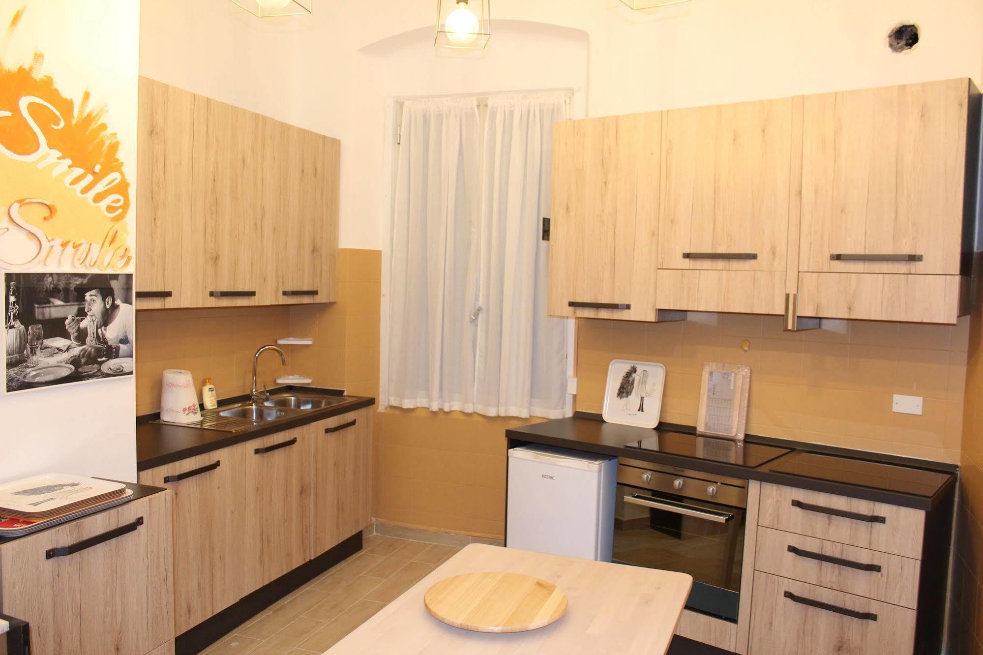Victoria House Hostel Genoa Luaran gambar