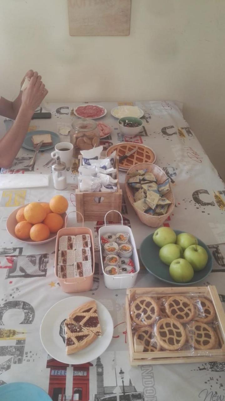 Victoria House Hostel Genoa Luaran gambar